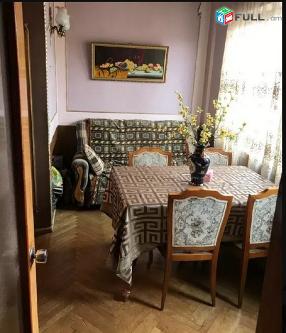 AK8077 Վարձով 3 սենյականոց բնակարան  Մամիկոնյանց փողոցում 