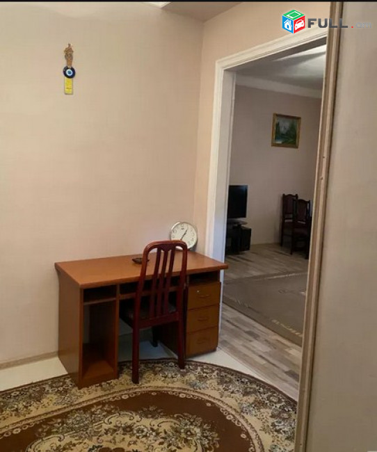 AK8099 Վարձով 3 սենյականոց բնակարան  Խանջյան փողոցում