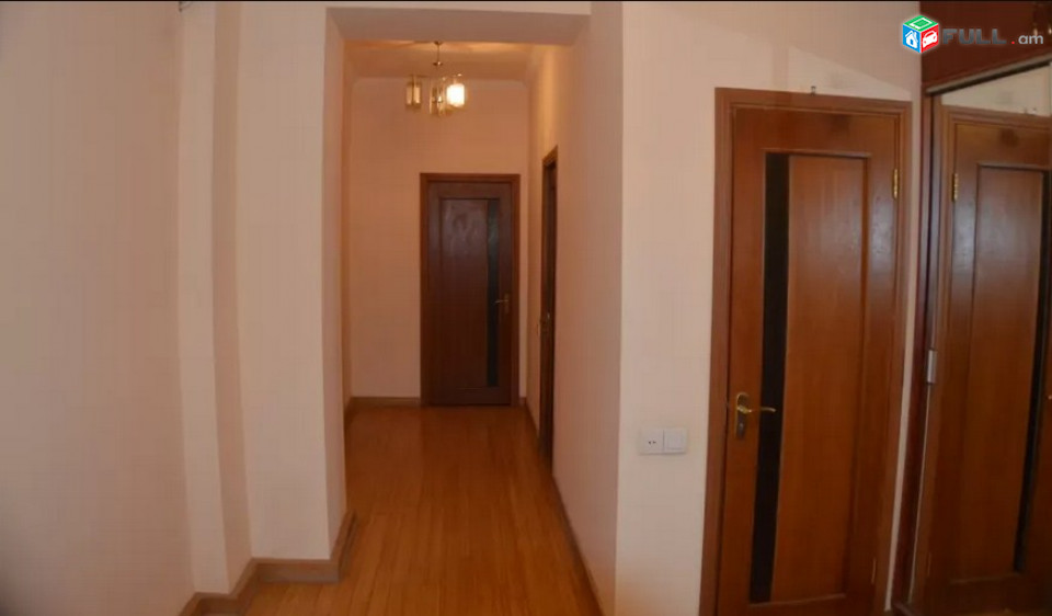 AK9002  Վարձով 3 սենյականոց բնակարան Արգիշտի փողոցում