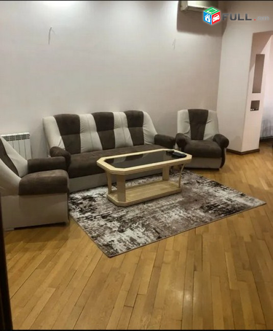 AK9036 Վարձով 3 սենյականոց բնակարան Նար–Դոսի փողոցում