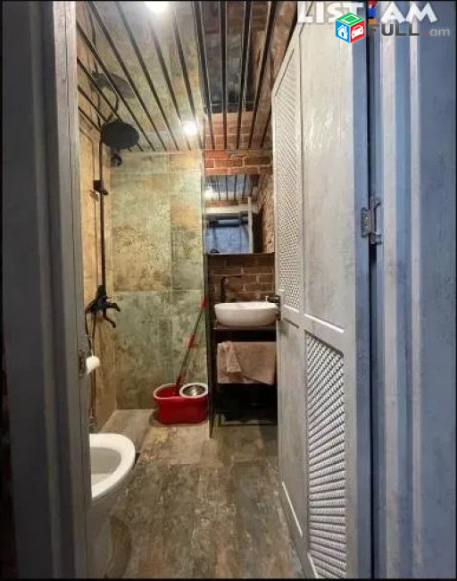 AK9043  Վարձով 4 սենյականոց բնակարան Վարդանանց փողոցում