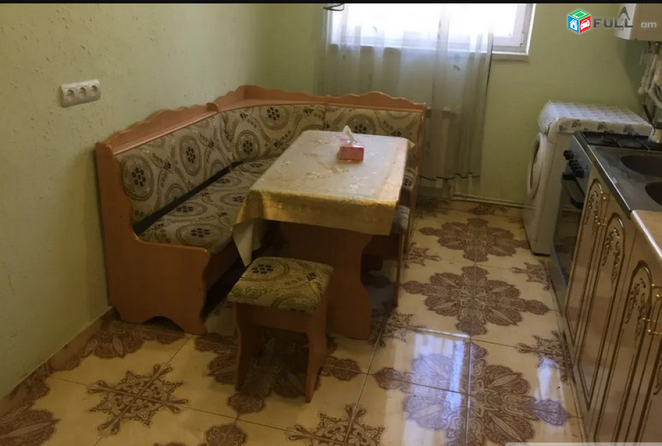 AK9045 Վարձով 3 սենյականոց բնակարան Նար–Դոսի փողոցում