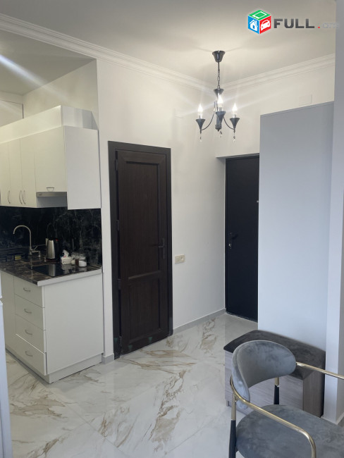 AK9082  Վարձով 2 սենյականոց բնակարան Վարդանանց փողոց , նորակառույց շենք 