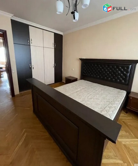 AK9092 Վարձով 2 սենյականոց բնակարան  Գրիբոյեդով փողոցում 