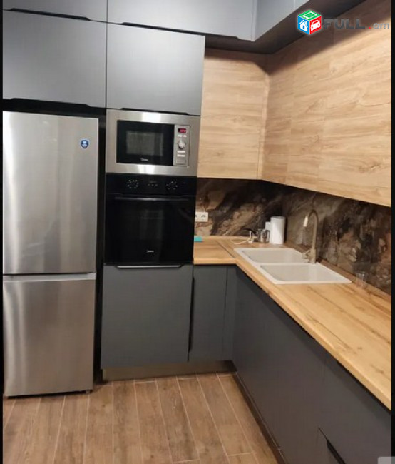 AK10011  Վարձով 3 սենյականոց բնակարան Տիգրան Պետրոսյան փողոցում