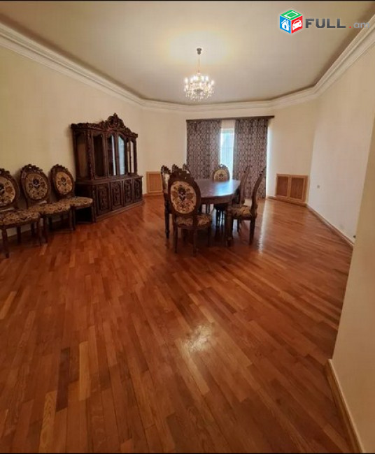 AK10017 Երեք հարկանի քարե ամառանոց, Արմենակ Արմենակյան անցուղի Նորք Մարաշում, 640 ք.մ., 3+ սանհանգույց