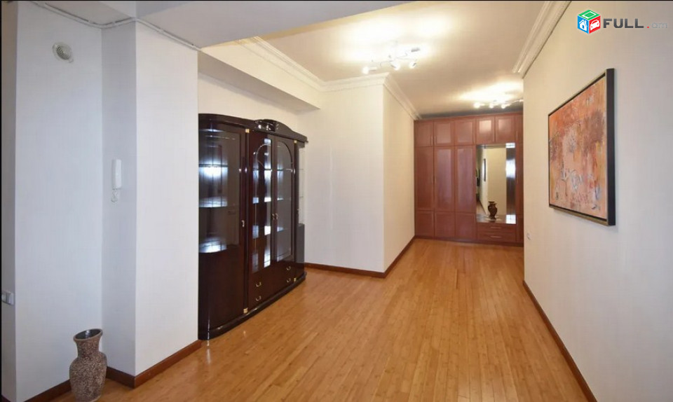 AK10061  Օրավարձով 4 սենյականոց բնակարան Բյուզանդ, Հրապարակի հարևանությամբ նորակառույց շենք 
