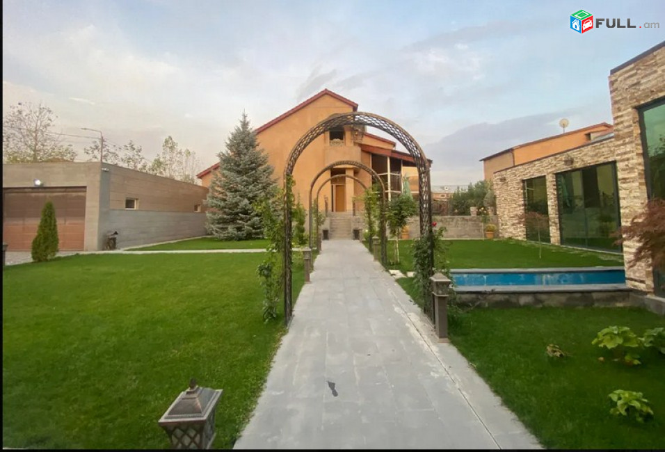 AK10063  Երեք հարկանի քարե ամառանոց Նոր Նորքում, 530 ք.մ., 3+ սանհանգույց, դիզայներական ոճով վերանորոգված , Բագրևանդ թաղամասում
