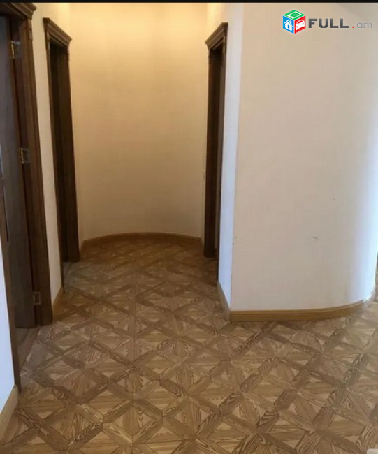 AK10078  Վարձով 3 սենյականոց բնակարան Խորենացու փողոցում