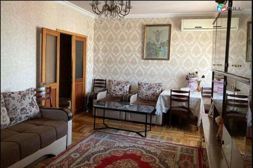 AK10086  Վարձով 3 սենյականոց բնակարան Վարդանանց փողոցում