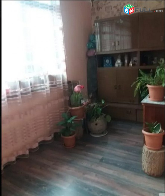 AK10087  Վարձով 3 սենյականոց բնակարան Սարյանի փողոցում
