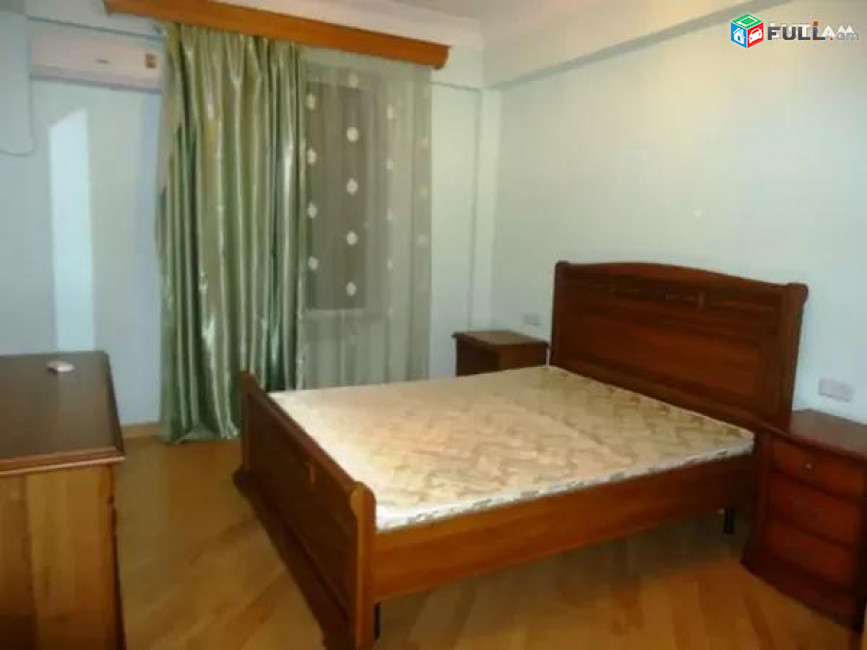 AK10101   Վարձով 4 սենյականոց բնակարան նորակառույց շենքում Դեղատան փողոցում