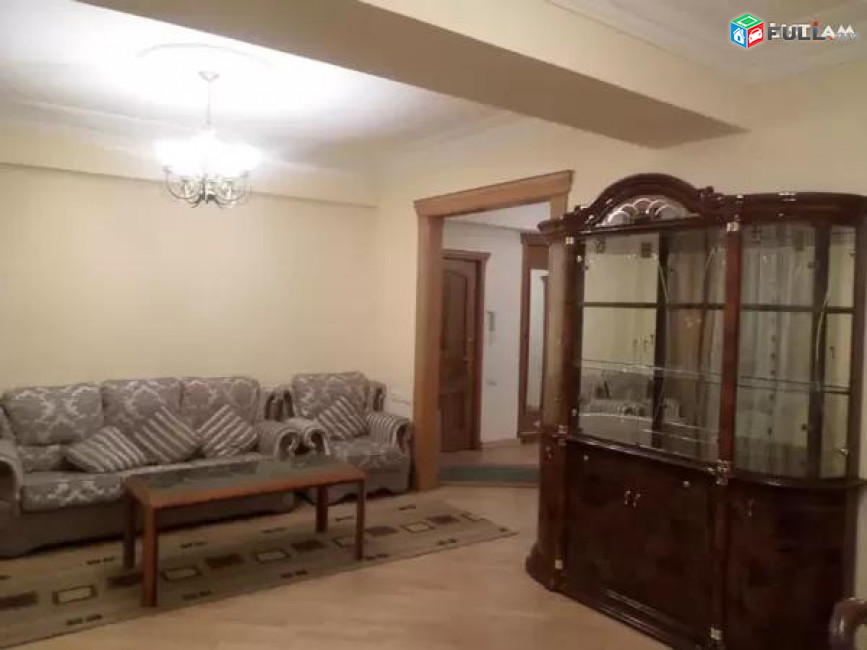 AK10101   Վարձով 4 սենյականոց բնակարան նորակառույց շենքում Դեղատան փողոցում