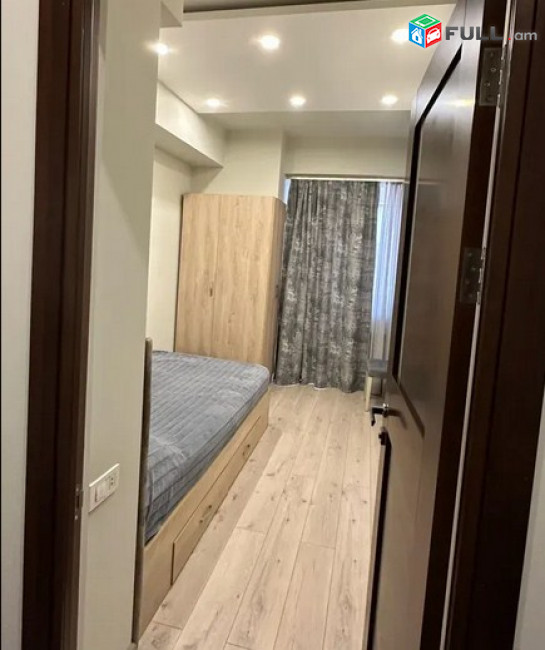 AK10120  Վարձով 3 սենյականոց բնակարան Կոմիտասի պողոտայում
