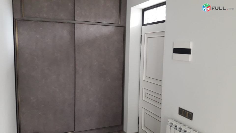 AK10134  Վարձով 3 սենյականոց բնակարան Գոգոլի փողոց