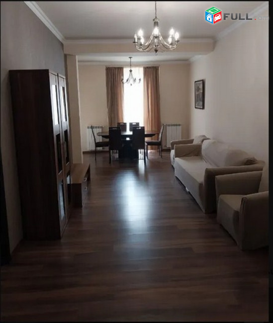 AK10142 Վարձով 3 սենյականոց բնակարան Արամի փողոցում 