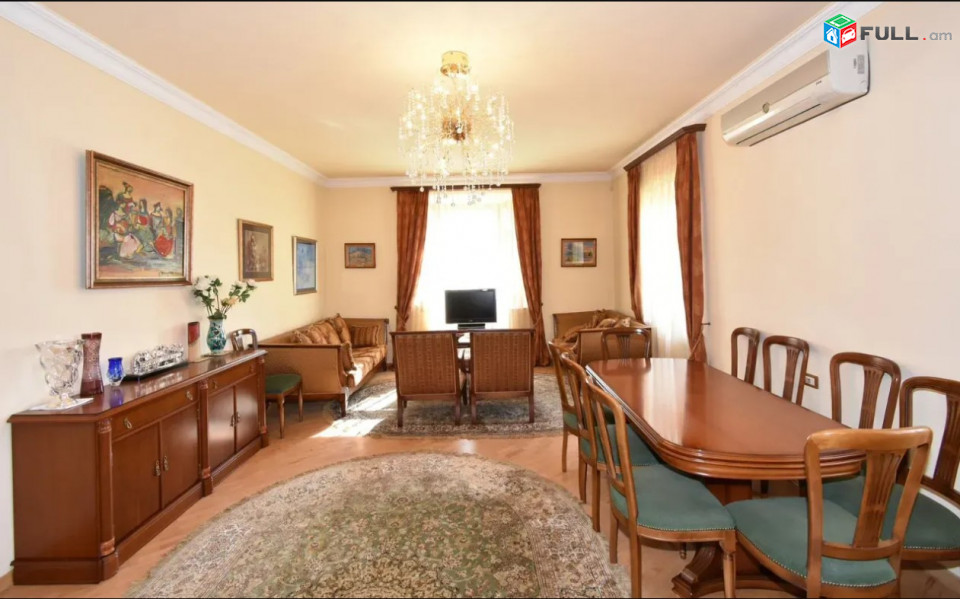AK10153 Երեք հարկանի քարե տուն Մելքումովի փողոցում Աջափնյակում, 415 ք.մ., 3+ սանհանգույց
