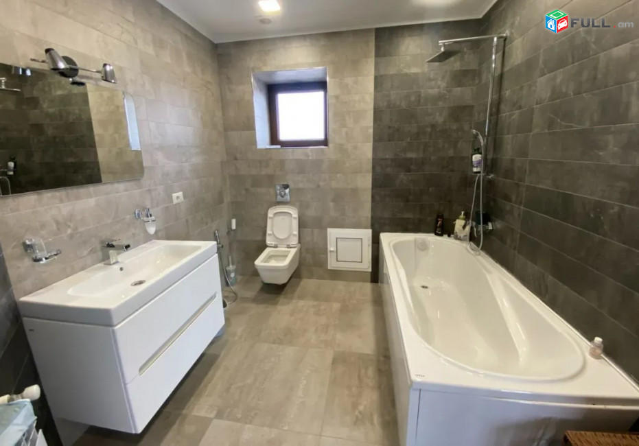 AK10154  Չորս հարկանի տուն Առինջի 21-րդ փողոցում Ավանում, 732 ք.մ., 3+ սանհանգույց