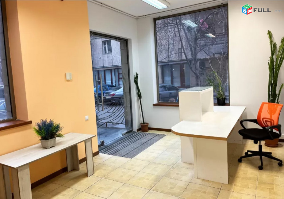 AK10192 Գրասենյակային տարածք Եկմալյան փողոցում կենտրոնում, 270 ք.մ.