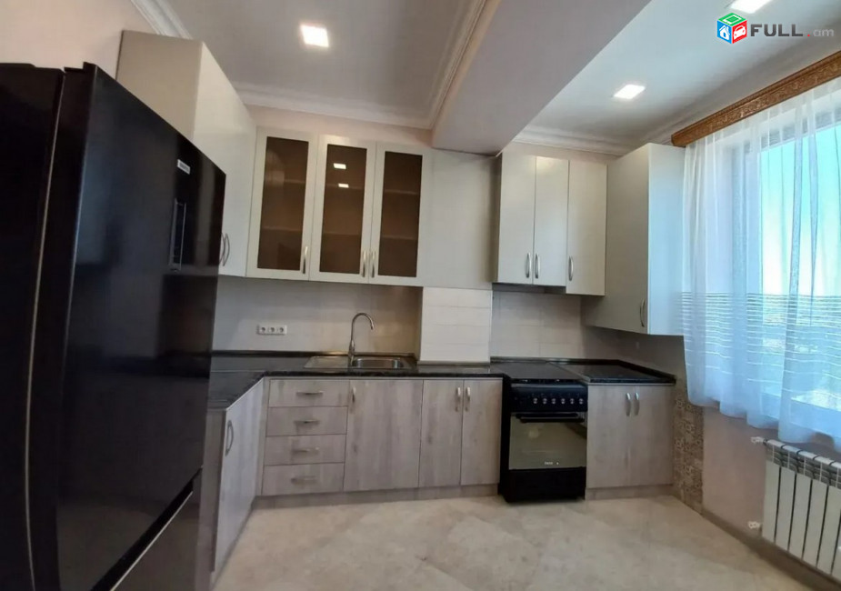 AK10198  Վարձով 3 սենյականոց բնակարան նորակառույց շենքում Չեխովի փողոցում