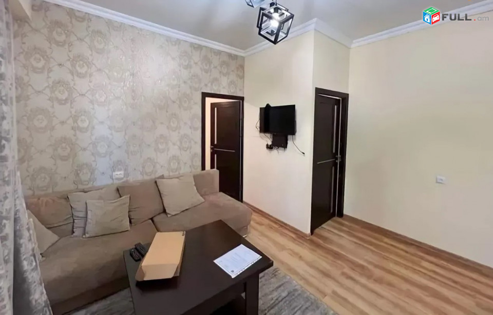 AK10201  Վարձով 3 սենյականոց բնակարան Շևչենկոյի փողոցում 