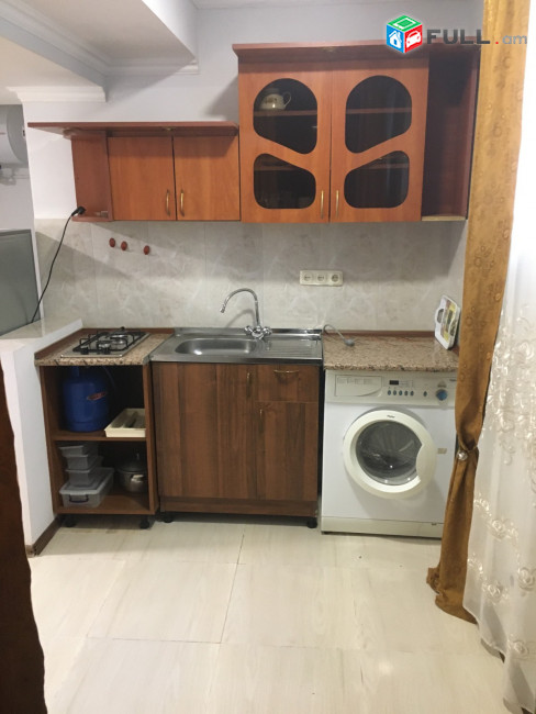 AK10203    Վարձով 2 սենյականոց  քարե տուն Միրաքյան փողոցում 