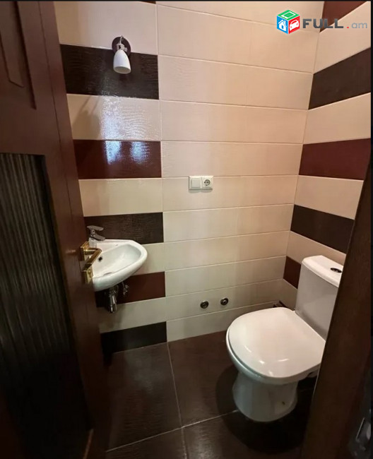 AK10222  վարձով 3 սենյականոց բնակարան Ամիրյան փողոցում