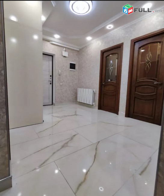 AK10309  Վարձով 3 սենյականոց բնակարան Վահրամ Փափազյան փողոցում