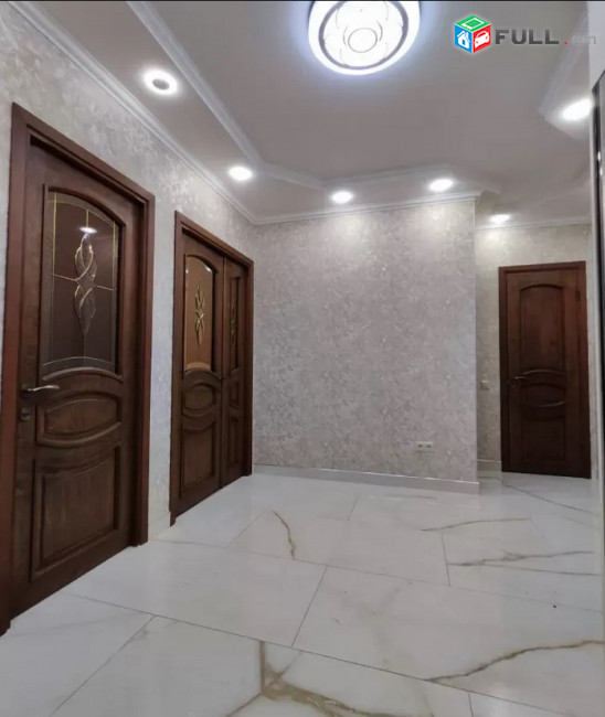 AK10309  Վարձով 3 սենյականոց բնակարան Վահրամ Փափազյան փողոցում