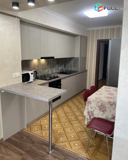 AK10328  Վարձով 3 սենյականոց բնակարան Դերենիկ Դեմիրճյանի փողոցում