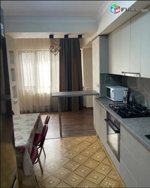 AK10328  Վարձով 3 սենյականոց բնակարան Դերենիկ Դեմիրճյանի փողոցում