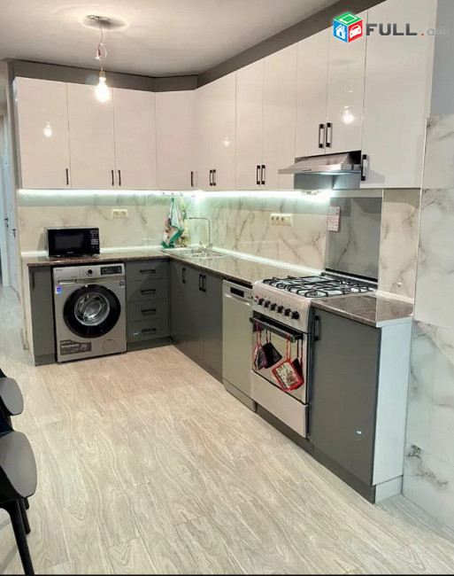 AK10332  Վարձով 3 սենյականոց բնակարան Եզնիկ Կողբացու փողոցում
