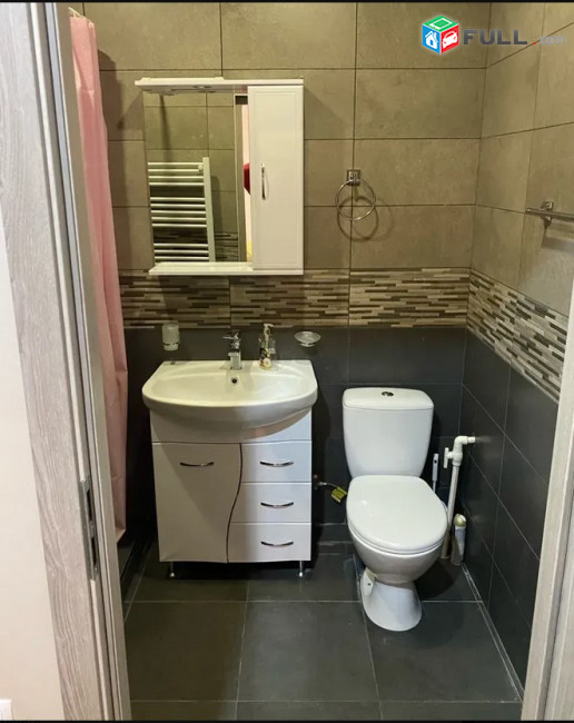 AK10341    Վարձով 2 սենյականոց բնակարան  նորակառույց շենքում  Արգիշտի փողոցում