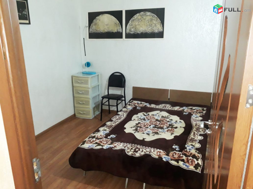 AK10359   Վարձով 3 սենյականոց բնակարան  Արցախի փողոց