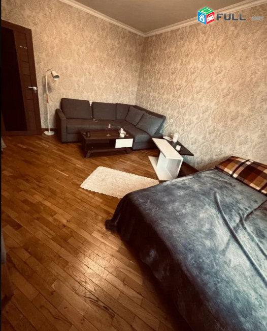 AK10363  Վարձով 1 սենյականոց բնակարան  Աբովյան փողոցում
