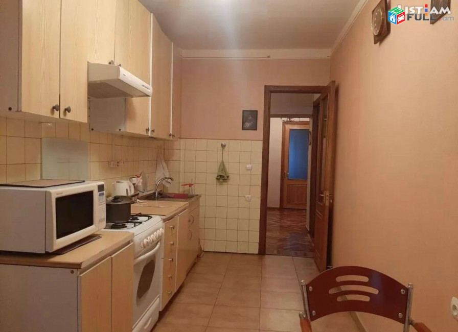 AK10390 Վարձով 3 սենյականոց բնակարան Կոմիտասի պողոտայում 
