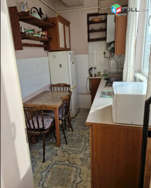AK10396  Վարձով 2 սենյականոց բնակարան  Սարյանի փողոցում