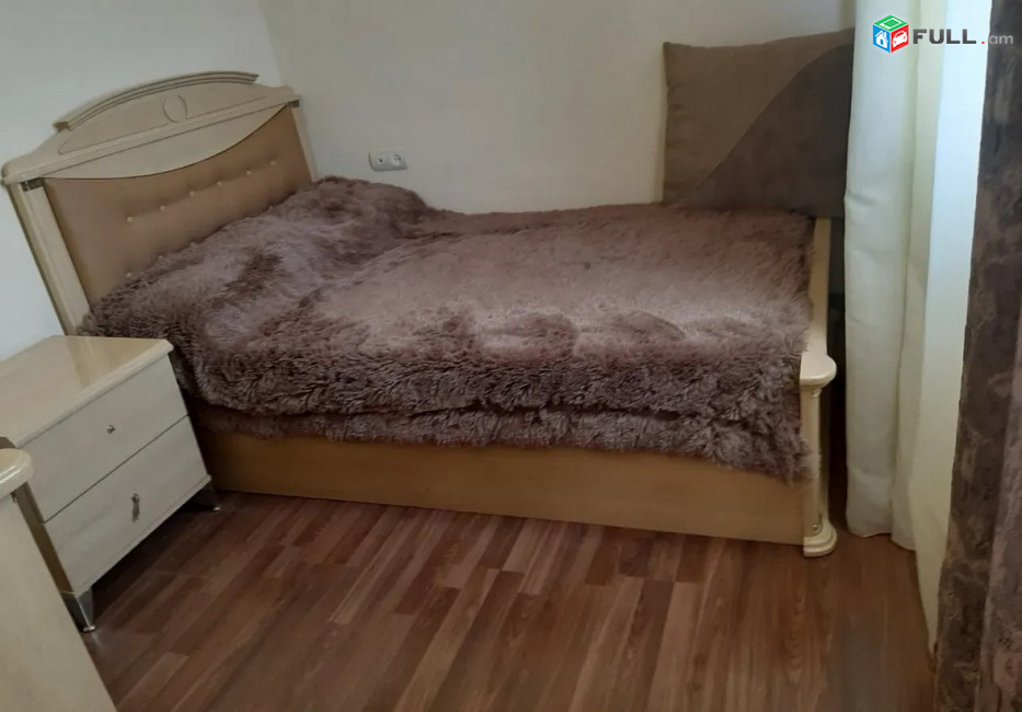 AK10399  Վարձով 2 սենյականոց բնակարան Խանջյան փողոցում