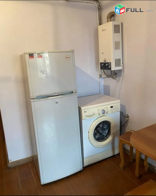 AK10401  Վարձով 2 սենյականոց բնակարան Հանրապետության փողոցում