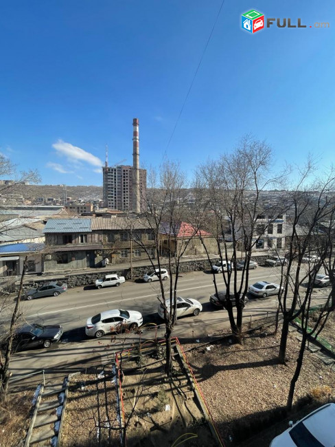 Վարձակալությամբ է հանձնվում բնակարան Վարդանանց փողոցում 