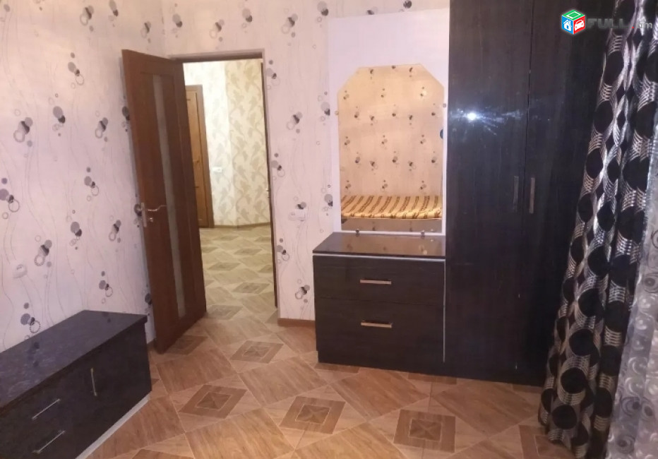 Վարձով է տրվում 2 սենյականոց բնակարան նոր-նորքի 3րդ զանգվածում  Գյուրջյան  Փողոցում 
