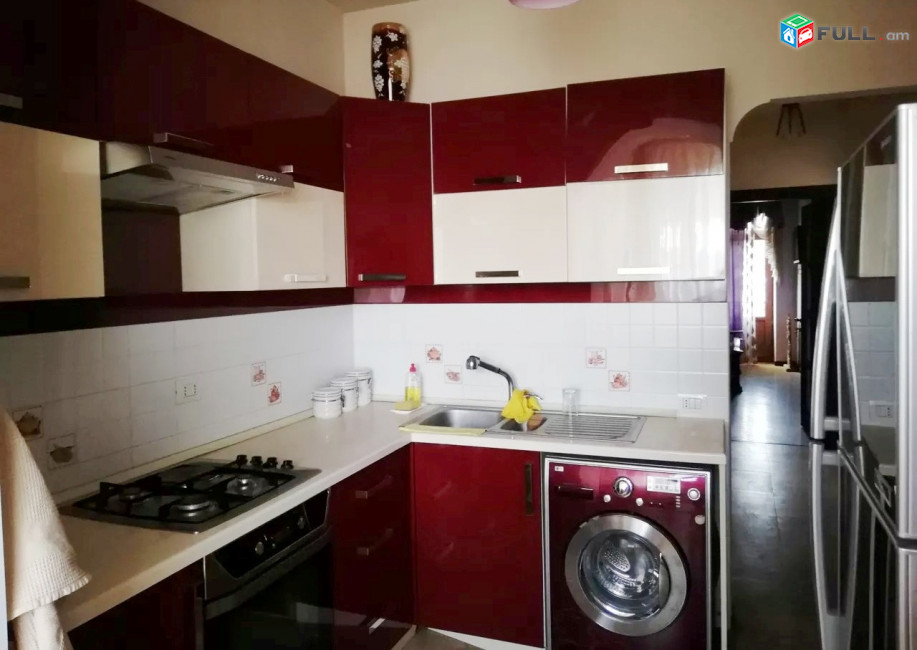 Կոդ MH203  Չարենց փողոց 3 սեն. բնակարան / for rent Charenc st