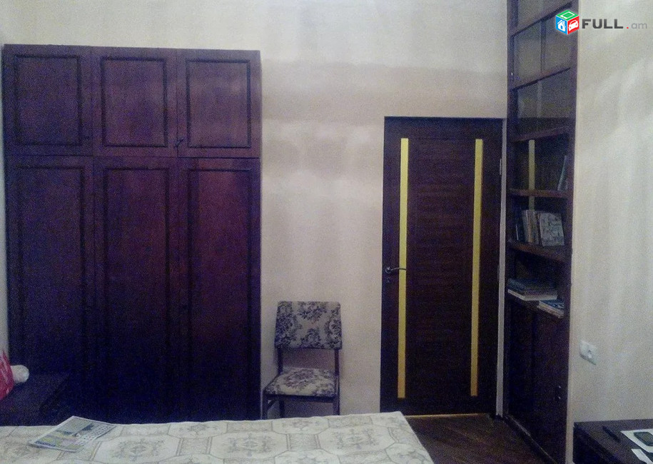 Կոդ MH233  Պարոնյան փողոց 3 սեն. բնակարան / for rent Paronyan st