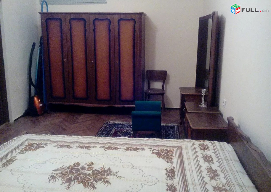 Կոդ MH233  Պարոնյան փողոց 3 սեն. բնակարան / for rent Paronyan st