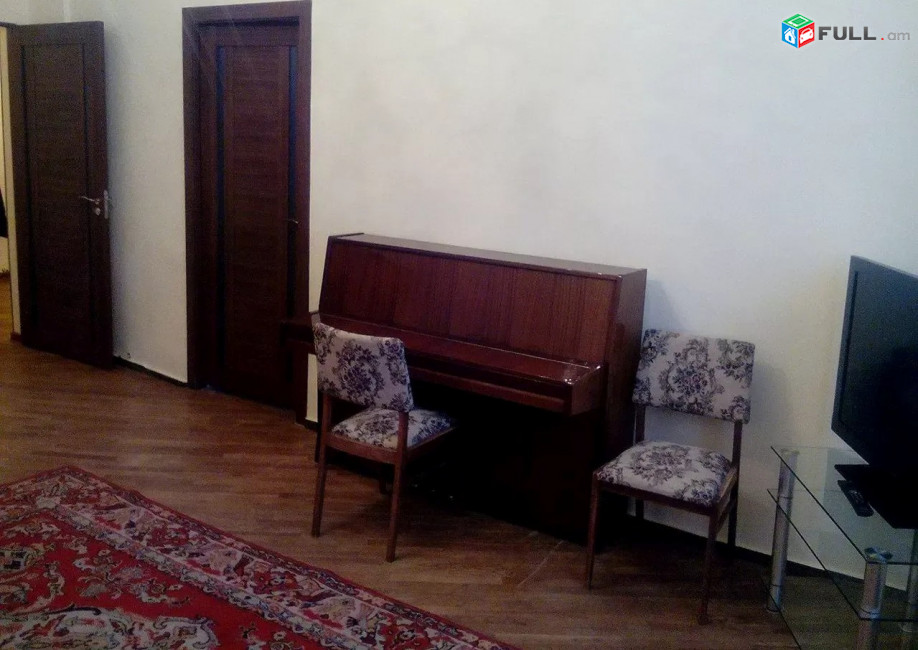 Կոդ MH233  Պարոնյան փողոց 3 սեն. բնակարան / for rent Paronyan st
