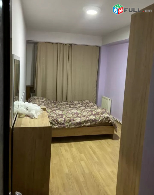 Կոդ MH350  Ամիրյան Մաշտոց խաչմերուկ 2 սեն. բնակարան