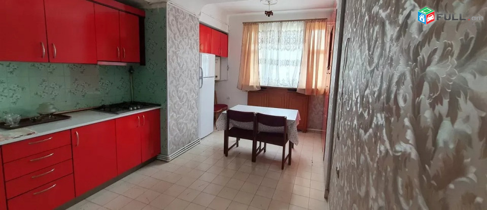 Կոդ MH369  Խորենացի փողոց 3 սեն. բնակարան 
