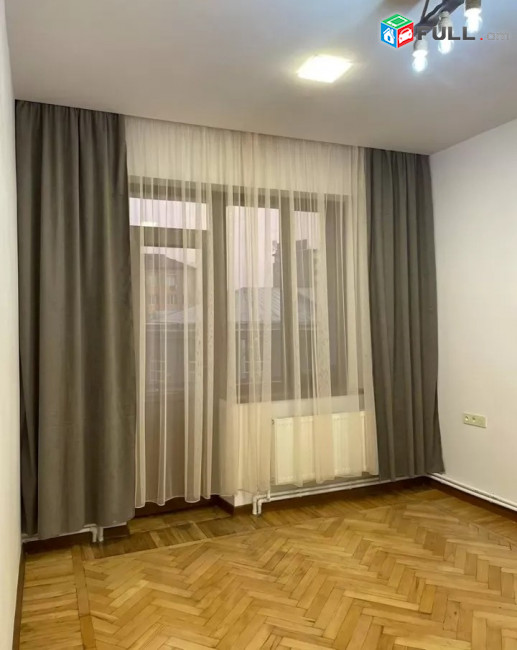 Կոդ MH370  Նալբանդյան փողոց 5 սեն. բնակարան / for rent Nalbandyan st.