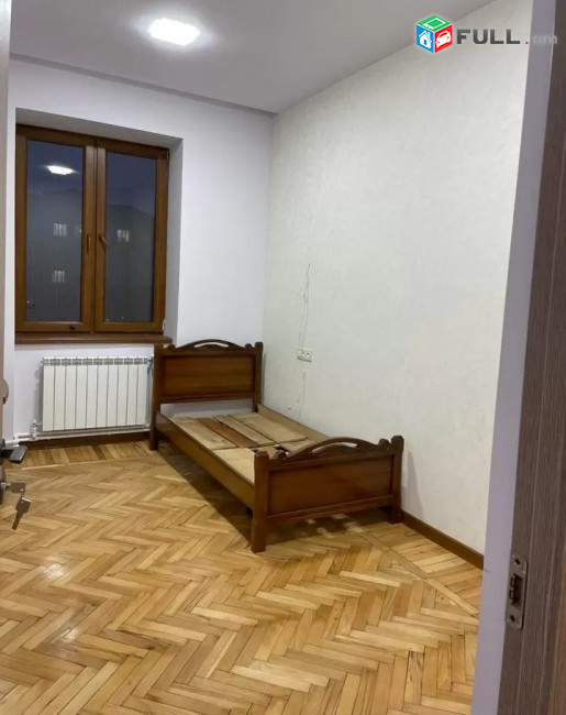 Կոդ MH370  Նալբանդյան փողոց 5 սեն. բնակարան / for rent Nalbandyan st.