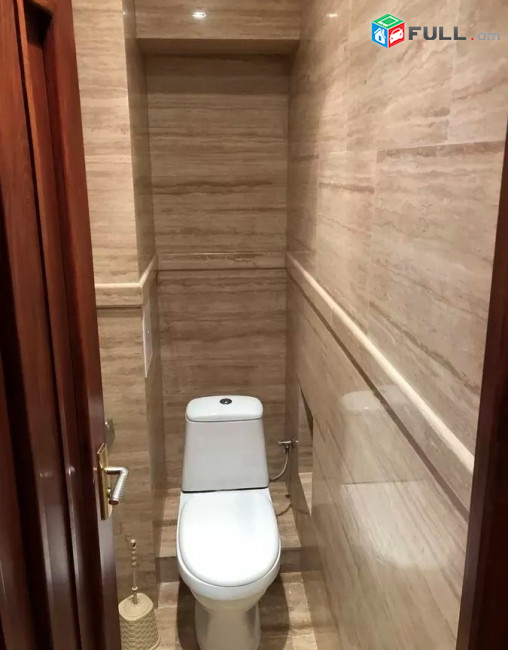 Կոդ 25302  Բաղրամյան Մոսկովյան խաչմերուկ 3 սեն. բնակարան 